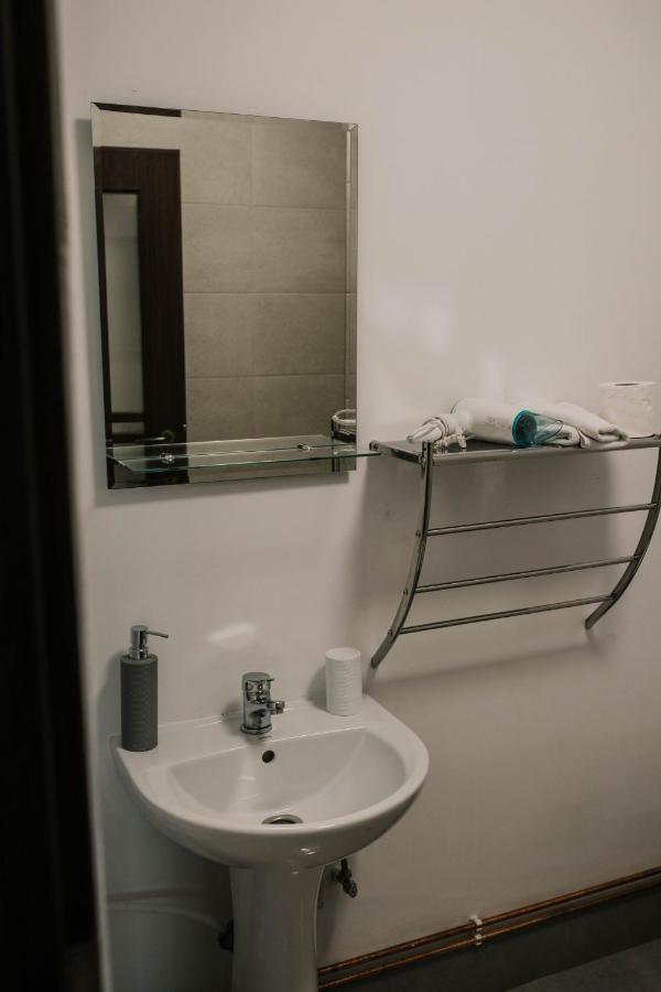Paulaapartment&Rooms Орадя Экстерьер фото